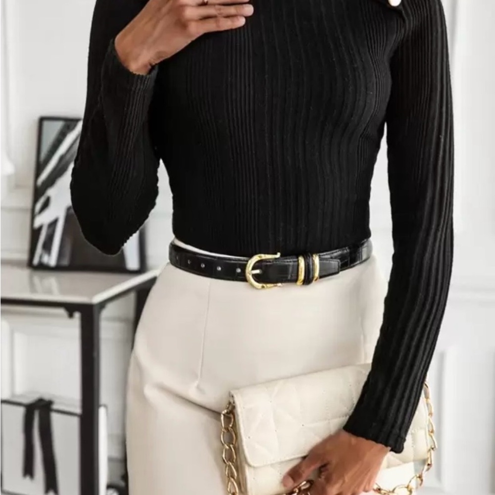 Black Ribbed Long-Sleeve Women’s Top - Classic Knit